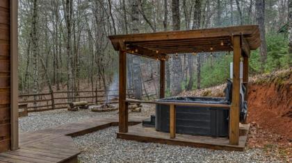 Cozy Cub Cabin by Escape to Blue Ridge - image 12