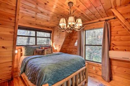 Blue Ridge Haven Creekfront Cabin with Hot Tub