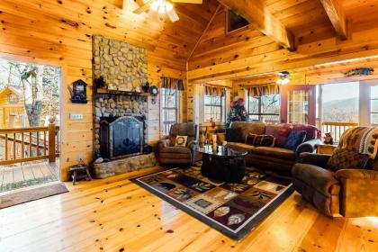 Lazy Bear Lodge - image 9