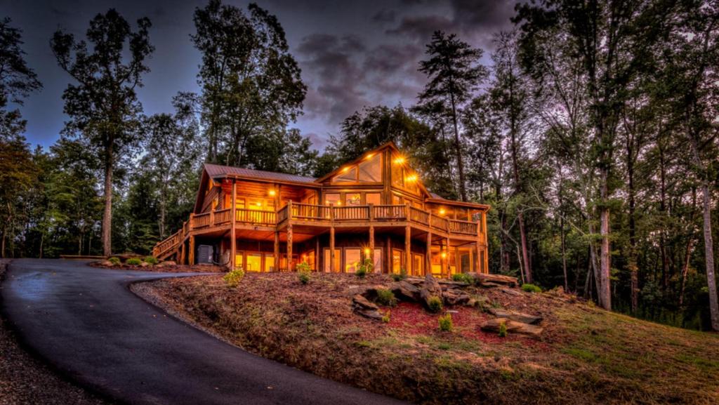 Serenity Peak by Escape to Blue Ridge - main image