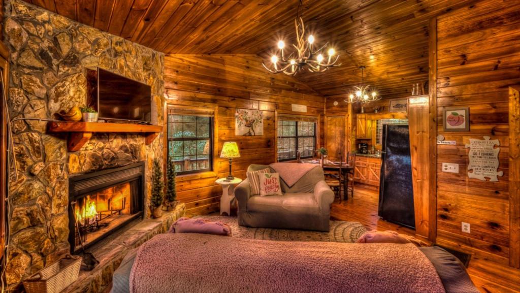 Just Peachy by Escape to Blue Ridge - main image