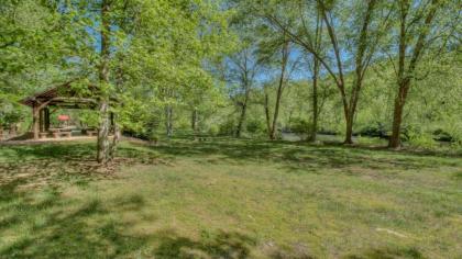 Hidden Creek Cabin by Escape to Blue Ridge - image 1
