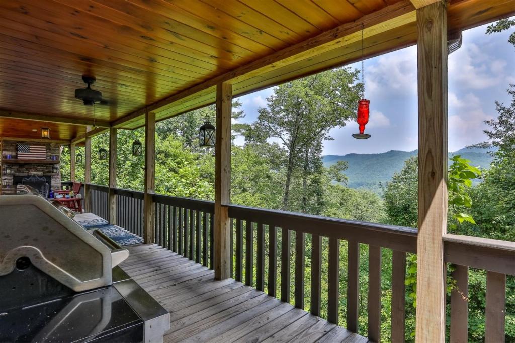 High Country Hideaway - image 6