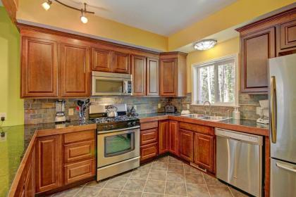 Spruce Creek Lodge Home - image 3