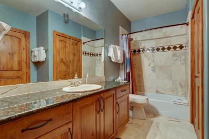 400 Whispering Pines - image 13