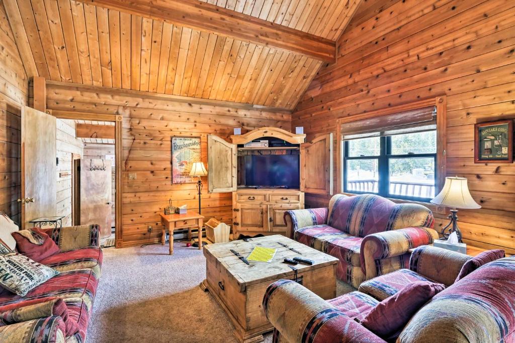 Rustic Breckenridge Cabin with Private Hot Tub! - image 6