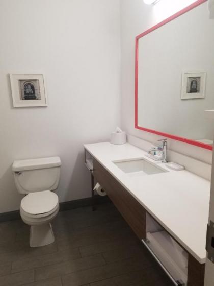 Hampton Inn Kansas City Blue Springs - image 21