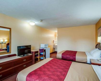 Econo Lodge Near Bluefield College - image 12