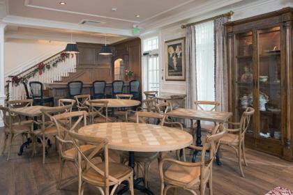 Old Town Bluffton Inn - image 2