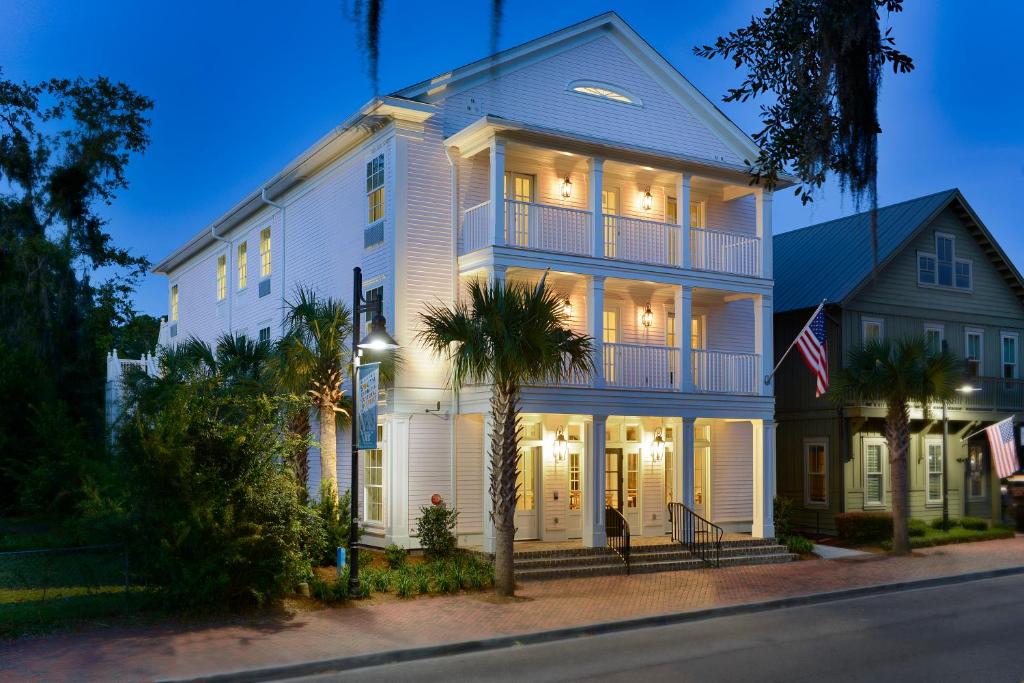 Old Town Bluffton Inn - image 5