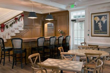 Old Town Bluffton Inn - image 8