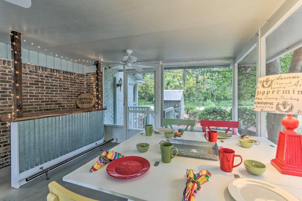 Updated Home Less Than 1 Mile to Old Town Bluffton! - image 6