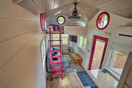 Waterfront Tiny House with Private Dock and Golf Cart! - image 13