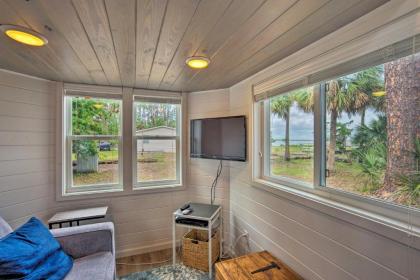 Waterfront Tiny House with Private Dock and Golf Cart! - image 4