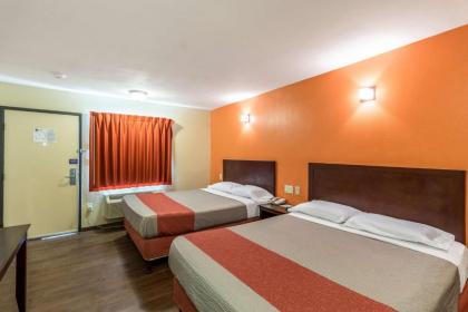 Motel 6-Blythe CA - South - image 3