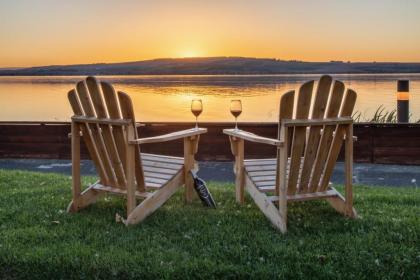 River Lodge and Grill - image 7