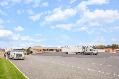 Knights Inn Boardman - image 13