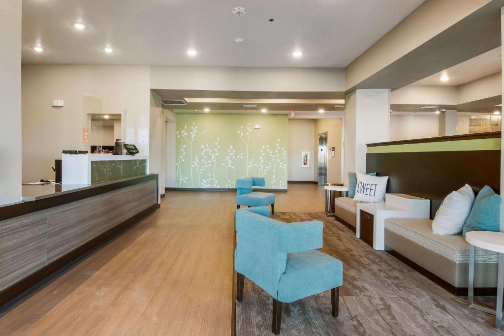 Sleep Inn - image 7