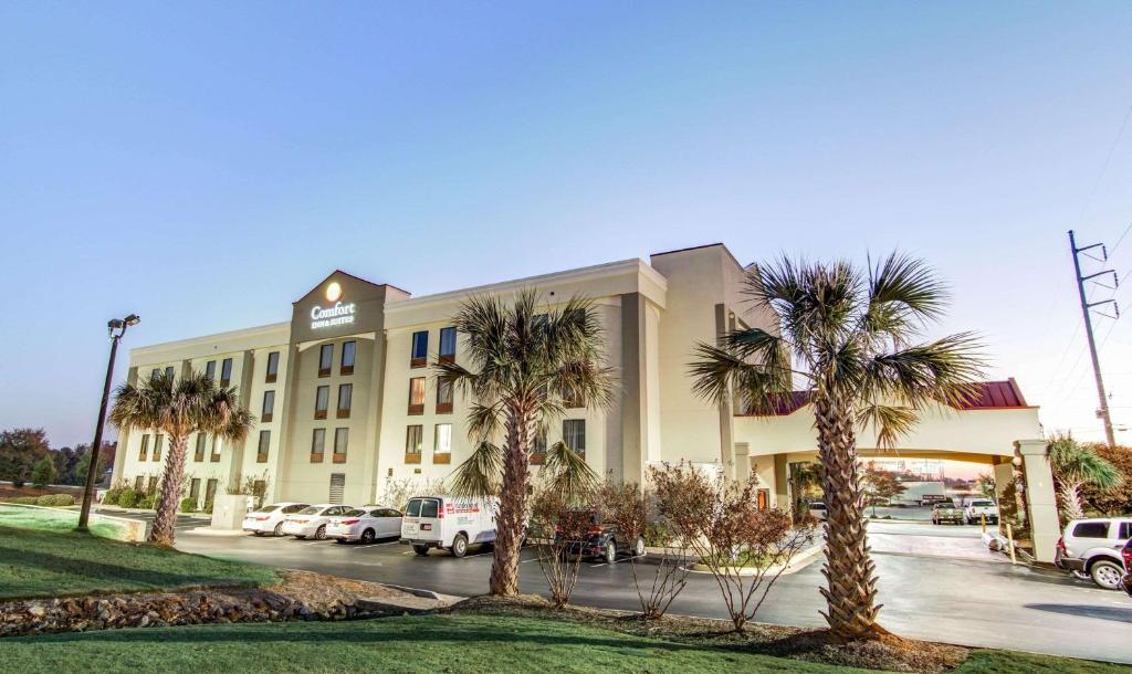 Comfort Inn & Suites Athens - main image