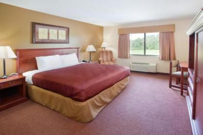 AmericInn by Wyndham Boiling Springs Near Gardner Webb U - image 11