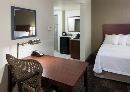 Hampton Inn & Suites Boise-Downtown - image 4