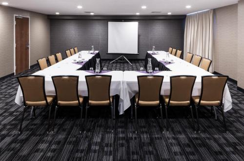 SpringHill Suites by Marriott Boise ParkCenter - image 2