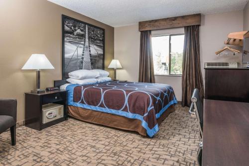 Super 8 by Wyndham Boise - image 2