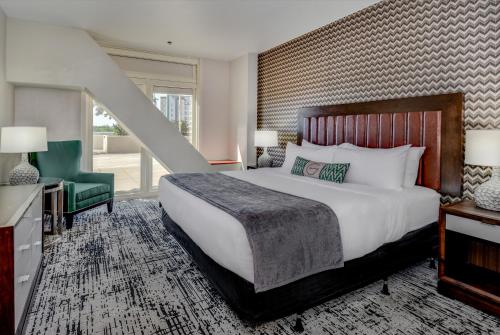 The Grove Hotel - image 3