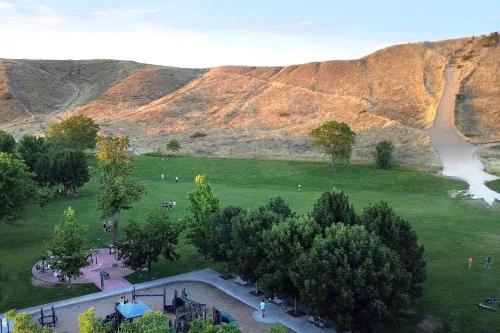 Hyde Park Family Retreat ~ Dog/Kid Friendly! - main image