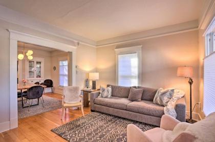 Vintage Chic Home with Patio   Walk to Hyde Park