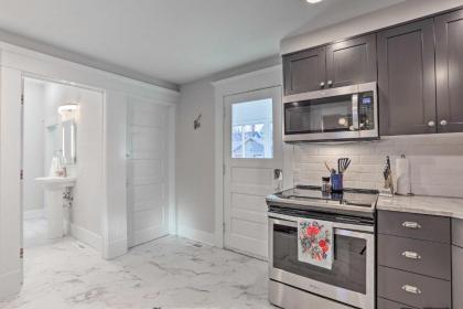 Vintage-Chic Home with Patio - Walk to Hyde Park! - image 10