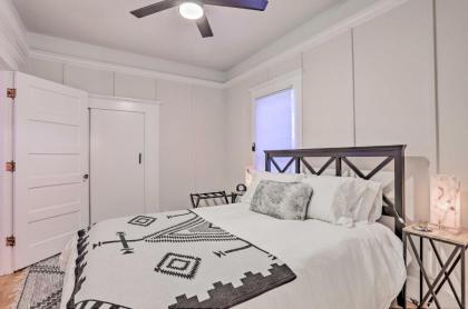 Vintage-Chic Home with Patio - Walk to Hyde Park! - image 13