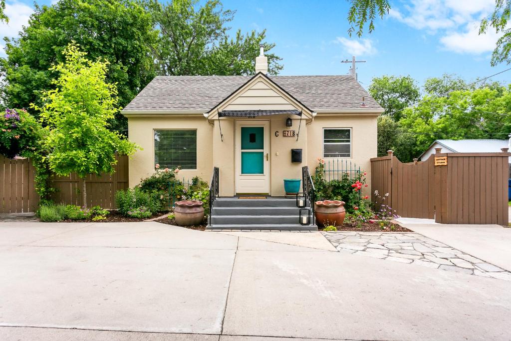 North End Cottage - main image