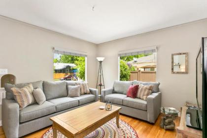 North End Cottage - image 11