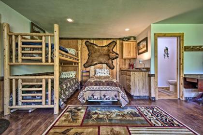 Cozy Countryside Cabin in Robie Creek Park! - image 3