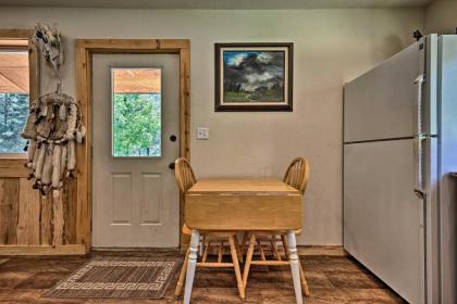Cozy Countryside Cabin in Robie Creek Park! - image 6