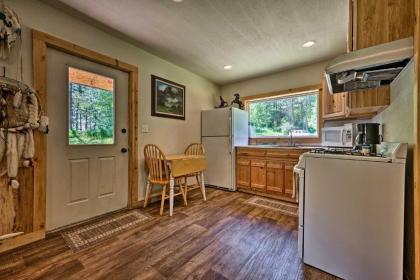 Cozy Countryside Cabin in Robie Creek Park! - image 7