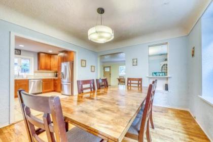Hyde Park Mainstay - image 2