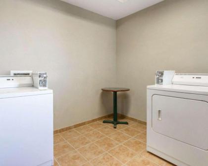 Comfort Inn Bolivar - image 4