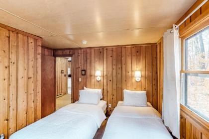 Swift Family Chalet - image 13