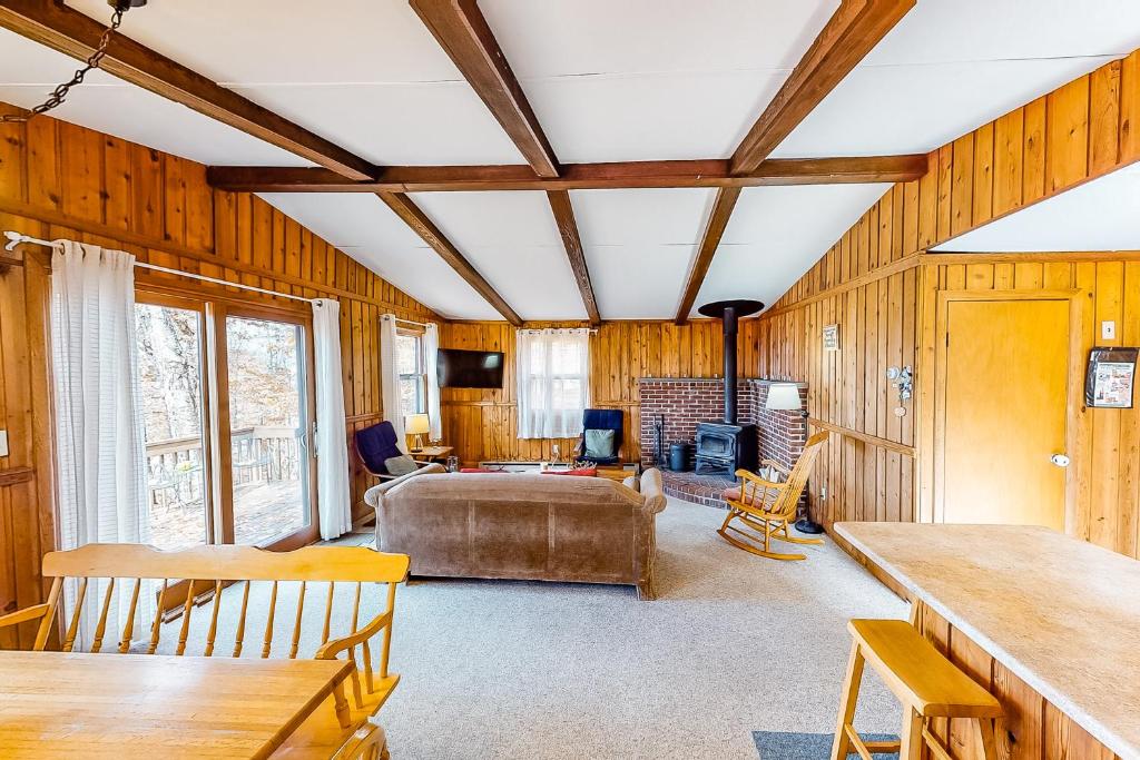 Swift Family Chalet - image 4