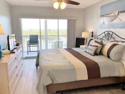 Billie's Bonita Beach Condo - Monthly - image 3