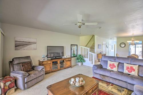 Condo with Pool Access 4 Miles to Beaches! - main image