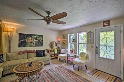 Boho-Style Escape about 3 Miles to Bonita Beach! - image 4