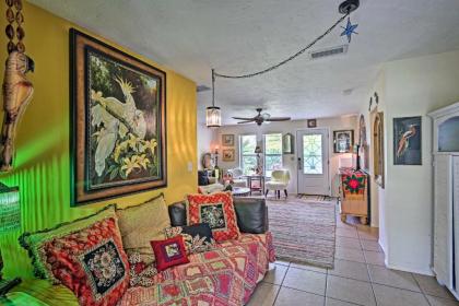 Boho-Style Escape about 3 Miles to Bonita Beach! - image 8