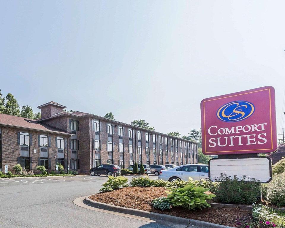 Comfort Suites Boone - University Area - main image