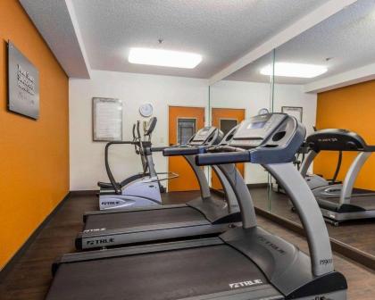 Comfort Suites Boone - University Area - image 3