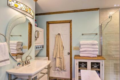 Private Blue Ridge Retreat Hot Tub and Pool Table! - image 12