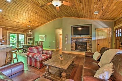 Boone Family Cabin with Private Hot Tub and View! - image 6