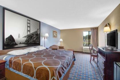 Super 8 by Wyndham Booneville - image 10